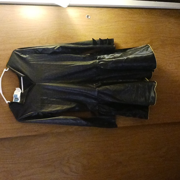 RUBIES COSTUME CO., BATWOMAN BATGIRL BAT HOTTIE, MEDIUM, HALLOWEEN - Picture 2 of 4